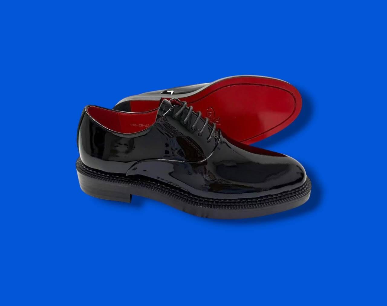 Mocassim Loafer Penny com Fivela Dourada Nobre
